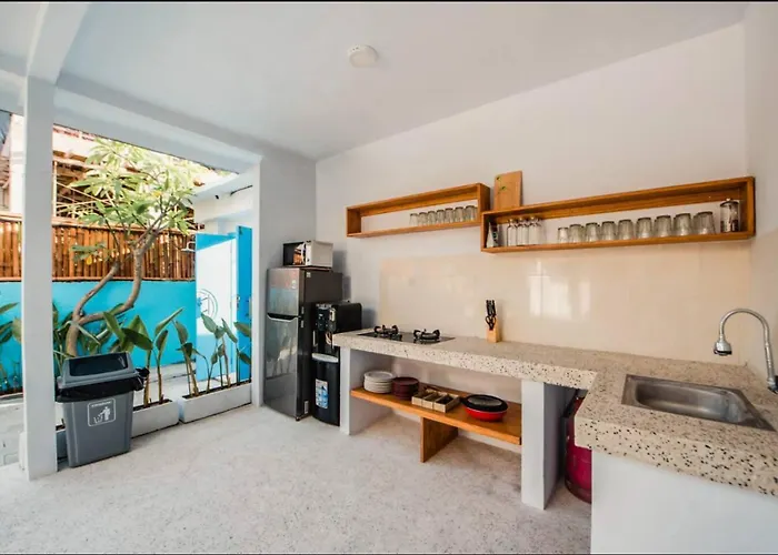 Greek House: W/desk + Shared Pool&kitchen /9 Maison d'hôtes Canggu